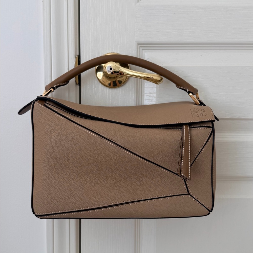 Loewe Medium Puzzle Handbag in Sand Beige/Tan Leather